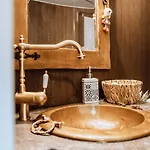 Vale D'mila - Casa Do Candeeiro * Parada (Braganca, Braganca)
