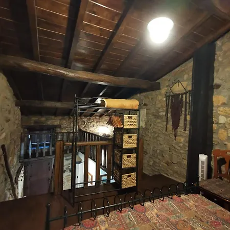 Vale D'mila - Casa Do Candeeiro * Parada (Braganca, Braganca)