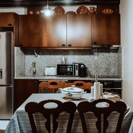 度假居 Vale D'mila - Casa Do Candeeiro Parada (Braganca, Braganca)